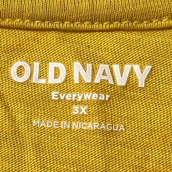 NWT Old Navy Mustard Tee with Floral Graphic size 3X - Picture 3 of 6